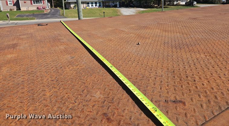 image for item OJ9879 2007 Sterling  flatbed truck