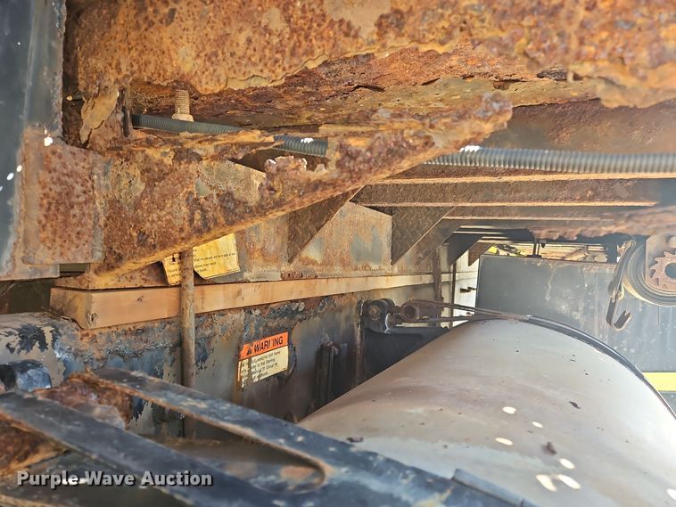 image for item OJ9879 2007 Sterling  flatbed truck