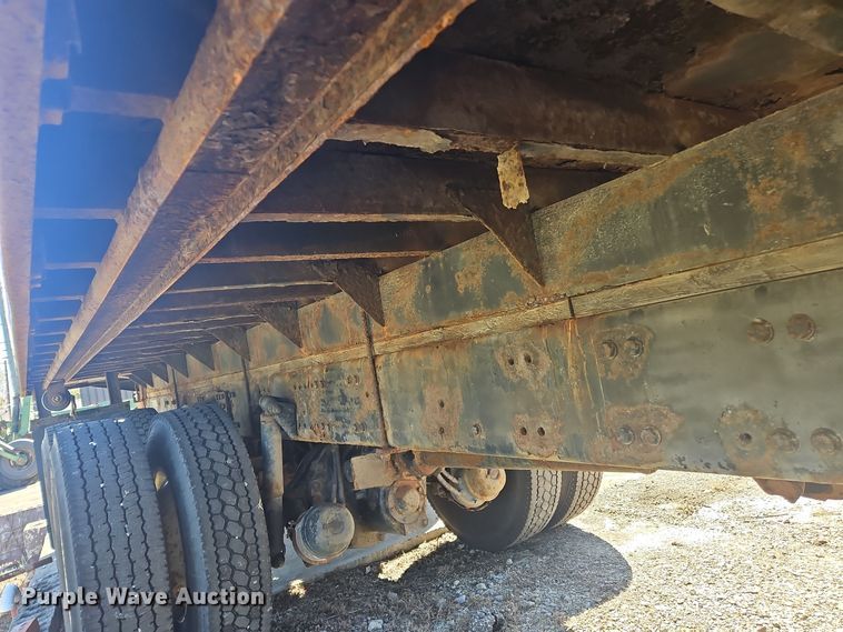 image for item OJ9879 2007 Sterling  flatbed truck