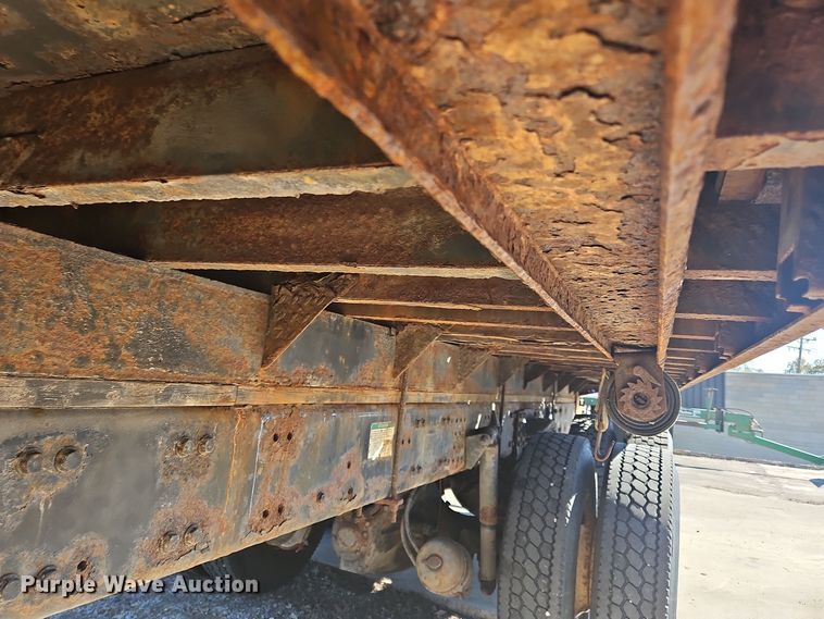 image for item OJ9879 2007 Sterling  flatbed truck