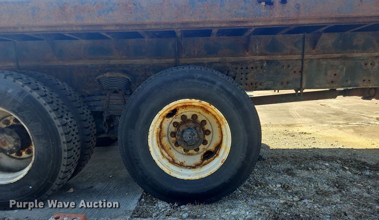 image for item OJ9879 2007 Sterling  flatbed truck