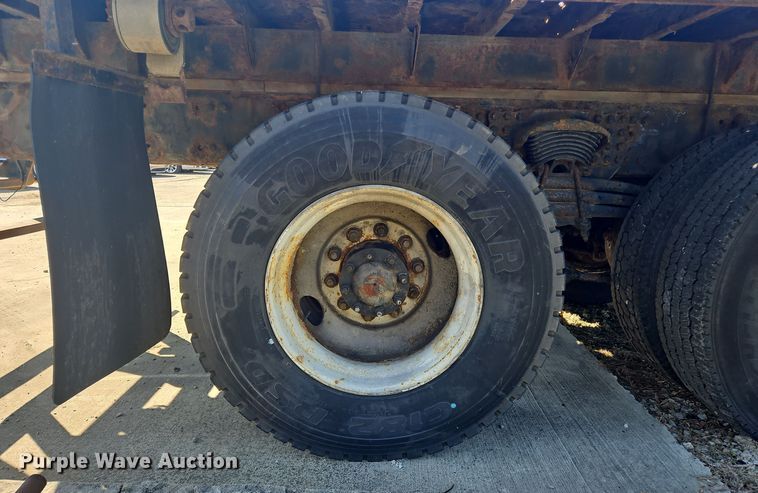 image for item OJ9879 2007 Sterling  flatbed truck