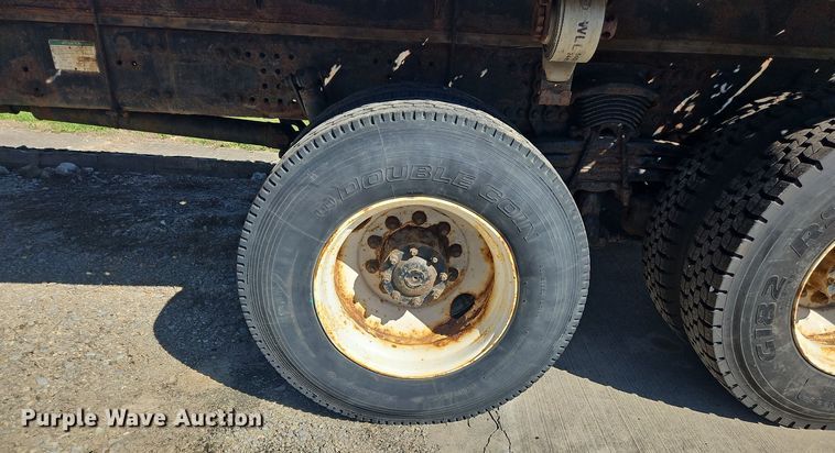 image for item OJ9879 2007 Sterling  flatbed truck