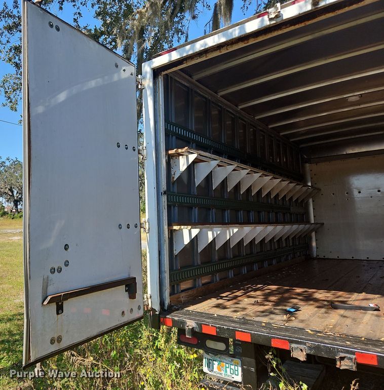 image for item OJ9895 2019 Chevrolet  Silverado 5500 box truck