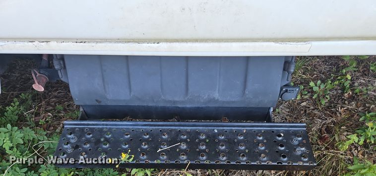 image for item OJ9895 2019 Chevrolet  Silverado 5500 box truck