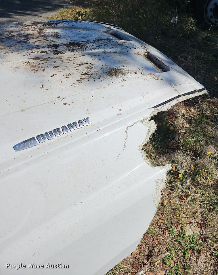 image for item OJ9895 2019 Chevrolet  Silverado 5500 box truck