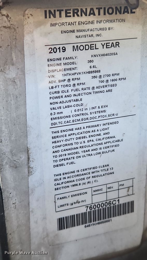 image for item OJ9895 2019 Chevrolet  Silverado 5500 box truck