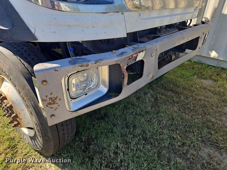 image for item OJ9896 2012 International  7500 bucket truck