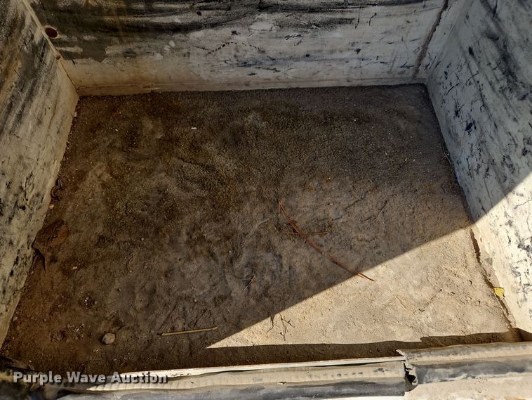 image for item OJ9896 2012 International  7500 bucket truck