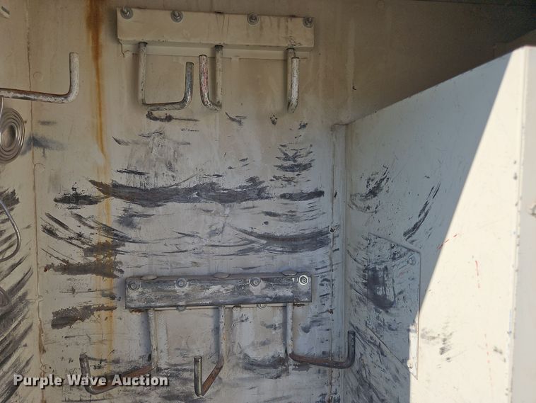 image for item OJ9896 2012 International  7500 bucket truck