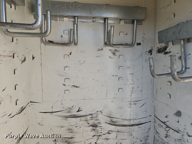 image for item OJ9896 2012 International  7500 bucket truck