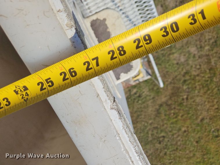 image for item OJ9896 2012 International  7500 bucket truck