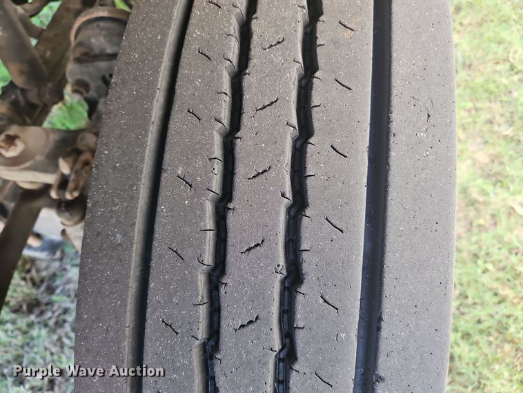 image for item OJ9896 2012 International  7500 bucket truck