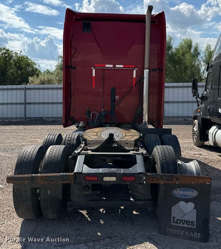 image for item YA0009 2013 Mack CXU613 semi truck