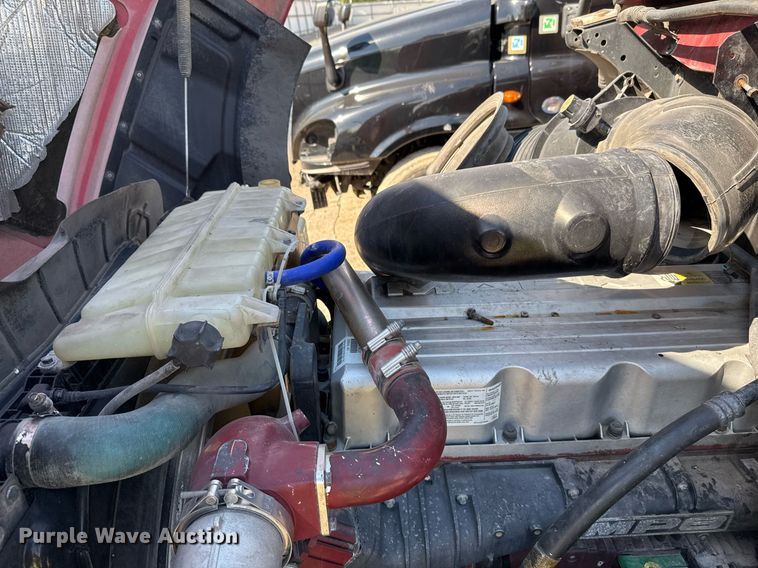 image for item YA0009 2013 Mack CXU613 semi truck