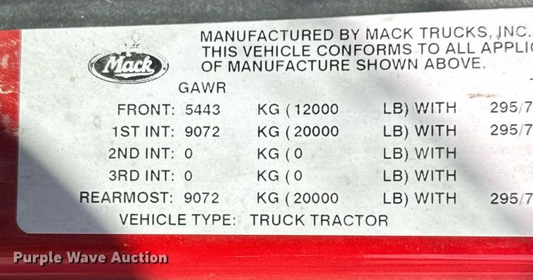 image for item YA0009 2013 Mack CXU613 semi truck