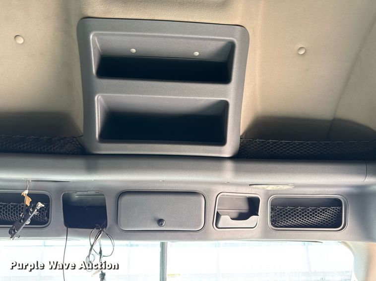 image for item YA0010 2015 Freightliner Cascadia 125  semi truck