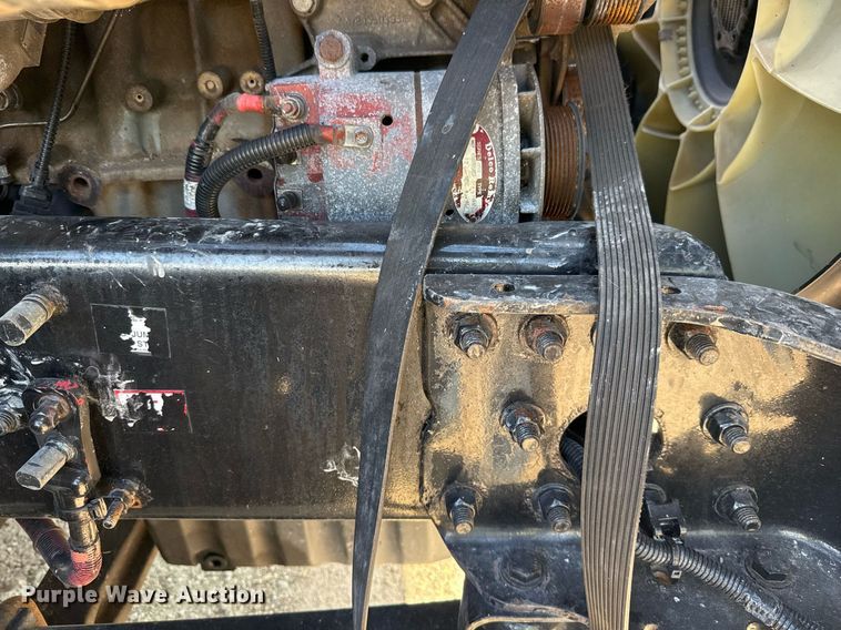 image for item YA0010 2015 Freightliner Cascadia 125  semi truck