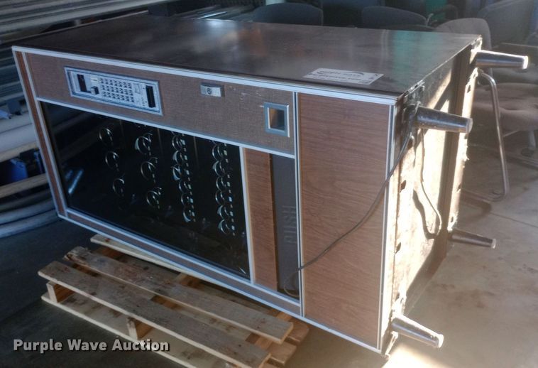 image for item DH1320 Vending machine