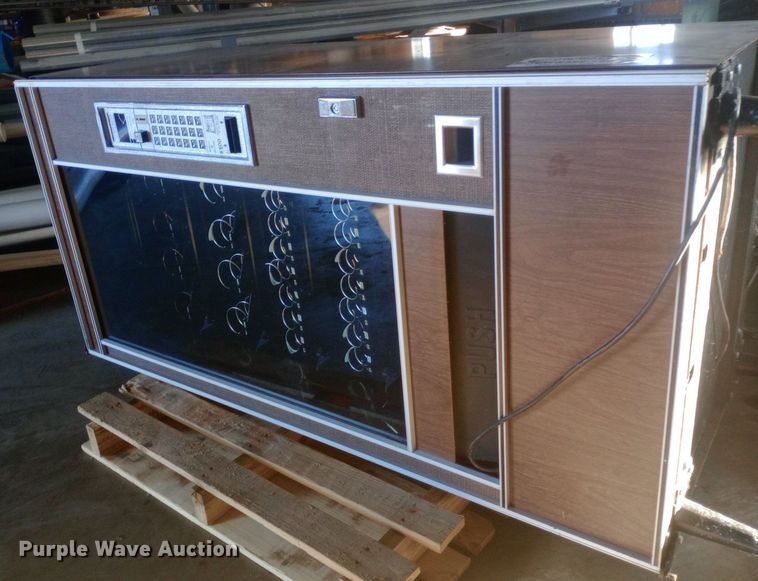 image for item DH1320 Vending machine