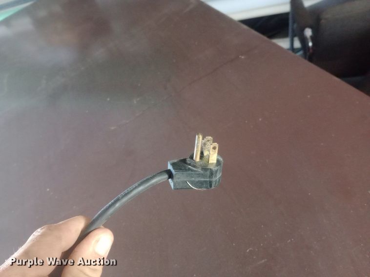 image for item DH1320 Vending machine