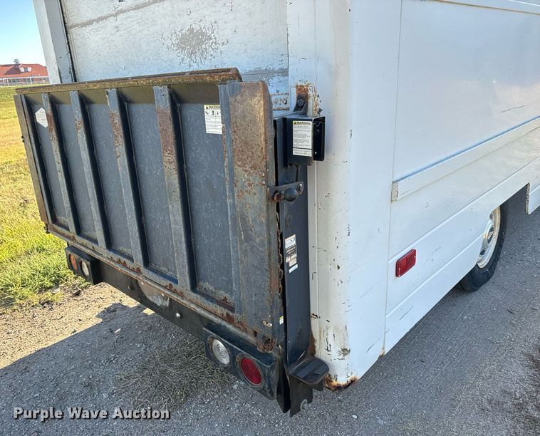 image for item DO1739 1990 Chevrolet  Step Van 30 delivery truck