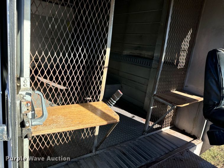 image for item DO1739 1990 Chevrolet  Step Van 30 delivery truck