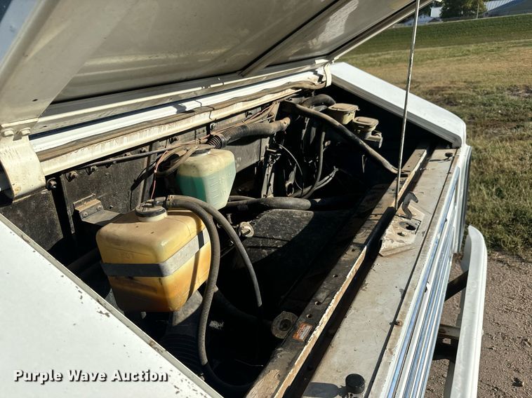 image for item DO1739 1990 Chevrolet  Step Van 30 delivery truck