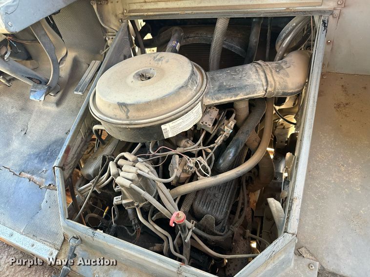 image for item DO1739 1990 Chevrolet  Step Van 30 delivery truck