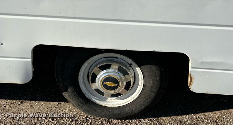 image for item DO1739 1990 Chevrolet  Step Van 30 delivery truck