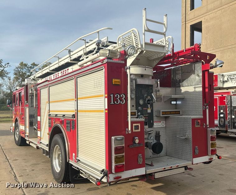 image for item DO7600 2000 Pierce Telesquirt ladder fire truck