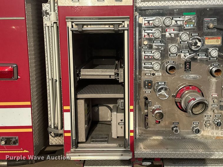 image for item DO7600 2000 Pierce Telesquirt ladder fire truck