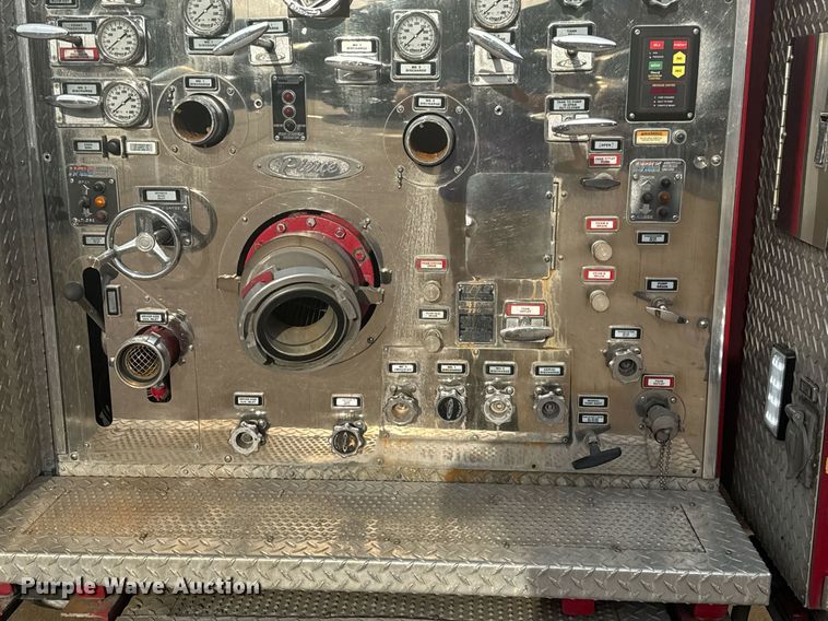 image for item DO7600 2000 Pierce Telesquirt ladder fire truck