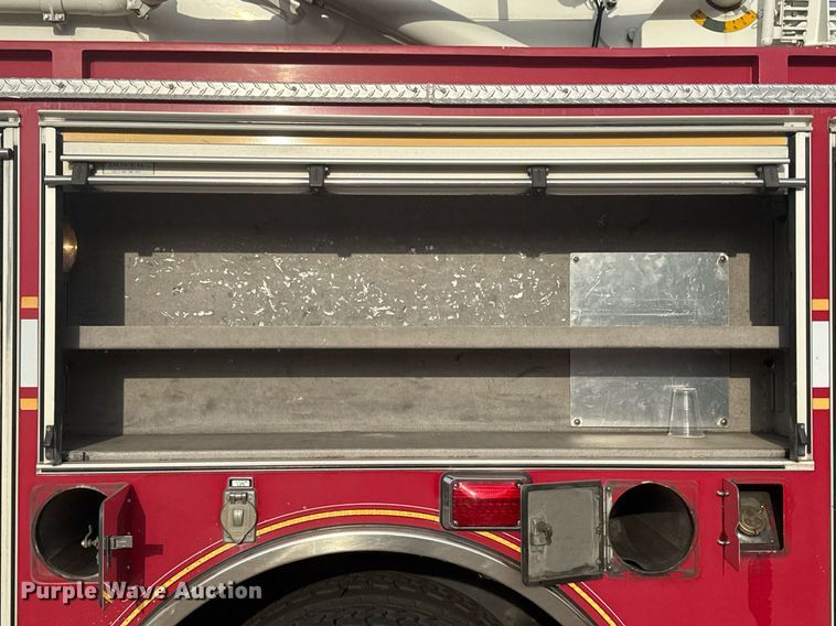 image for item DO7600 2000 Pierce Telesquirt ladder fire truck