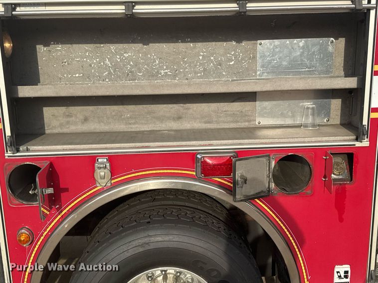 image for item DO7600 2000 Pierce Telesquirt ladder fire truck