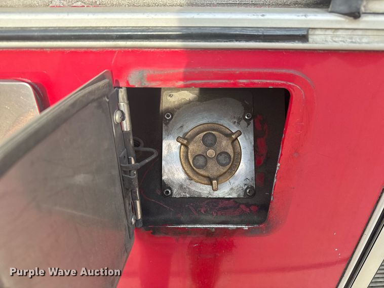 image for item DO7600 2000 Pierce Telesquirt ladder fire truck