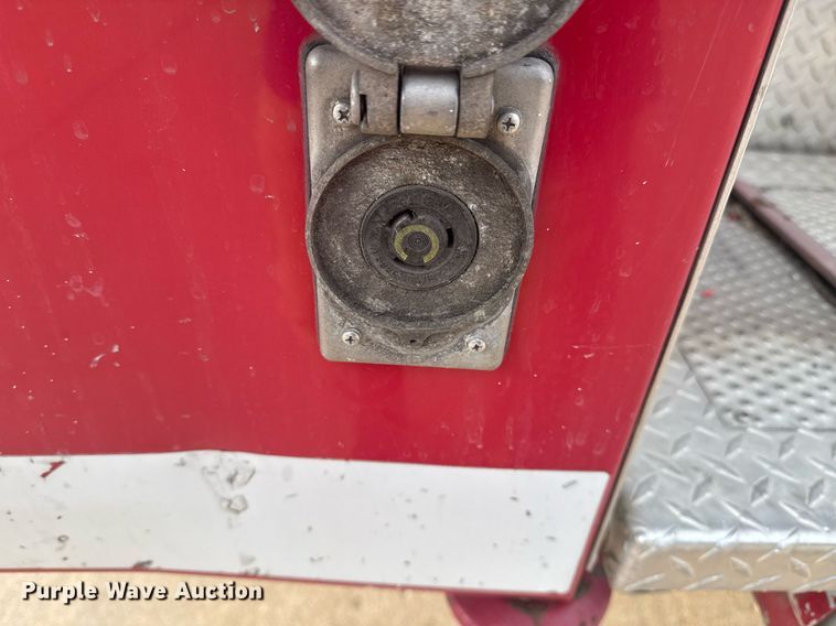 image for item DO7600 2000 Pierce Telesquirt ladder fire truck