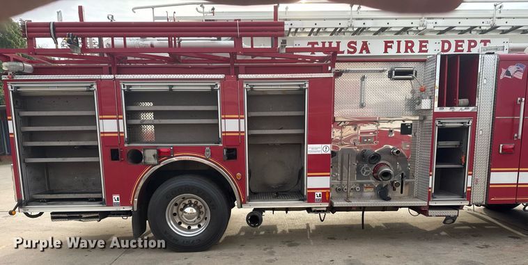 image for item DO7600 2000 Pierce Telesquirt ladder fire truck