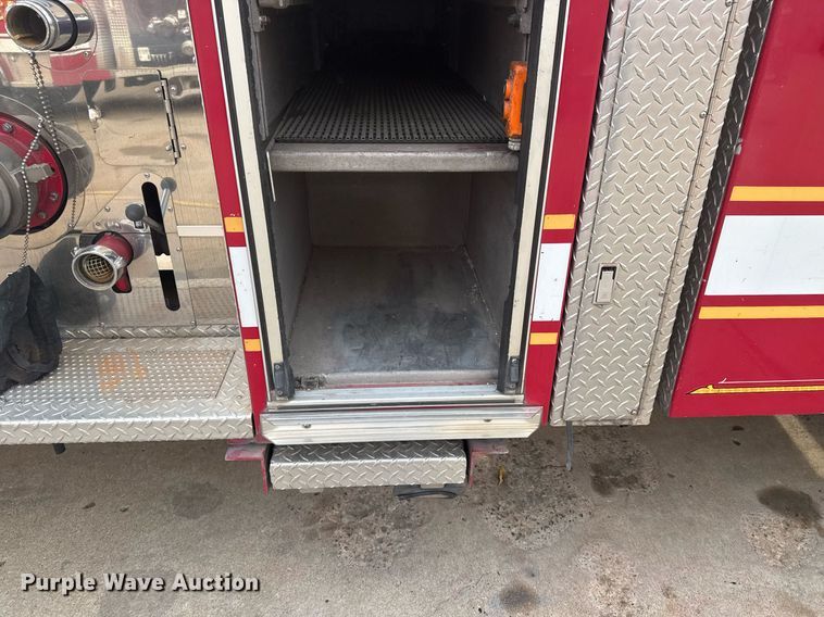 image for item DO7600 2000 Pierce Telesquirt ladder fire truck