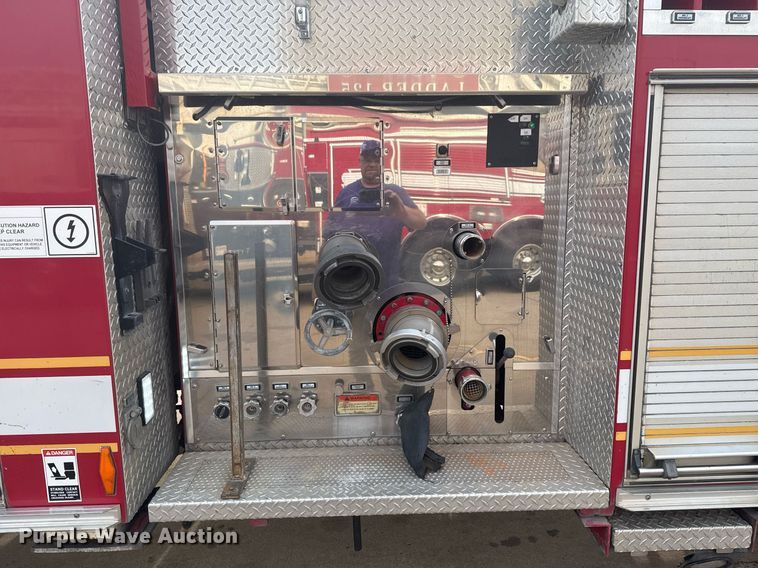 image for item DO7600 2000 Pierce Telesquirt ladder fire truck