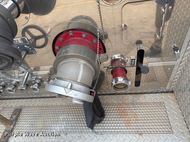 image for item DO7600 2000 Pierce Telesquirt ladder fire truck