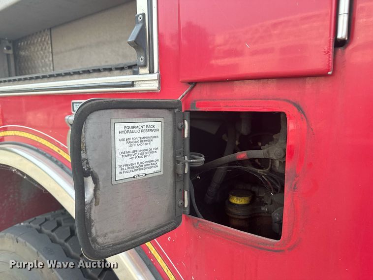 image for item DO7600 2000 Pierce Telesquirt ladder fire truck