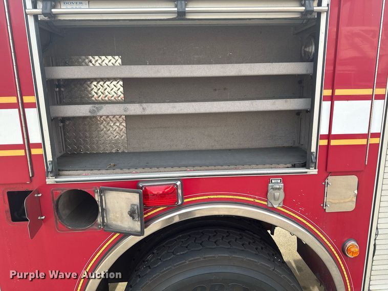 image for item DO7600 2000 Pierce Telesquirt ladder fire truck