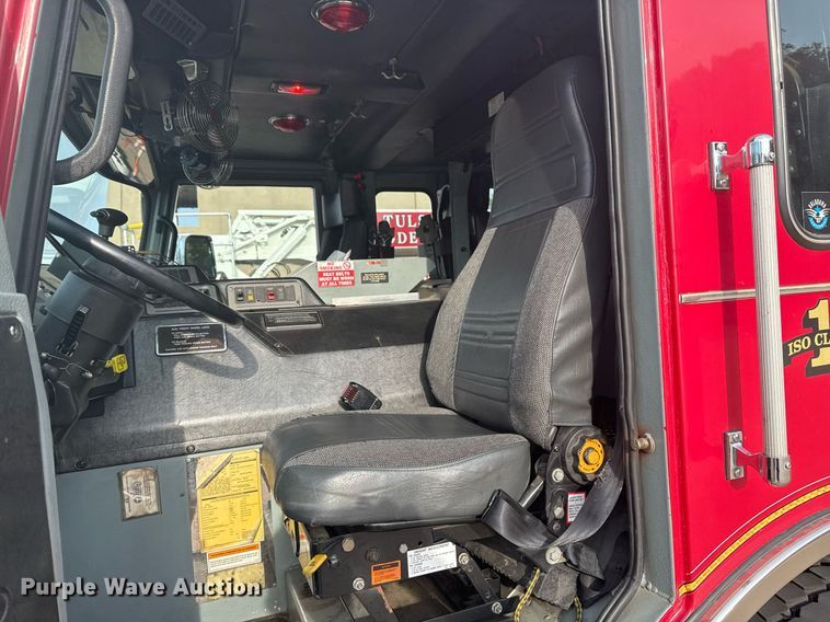 image for item DO7600 2000 Pierce Telesquirt ladder fire truck