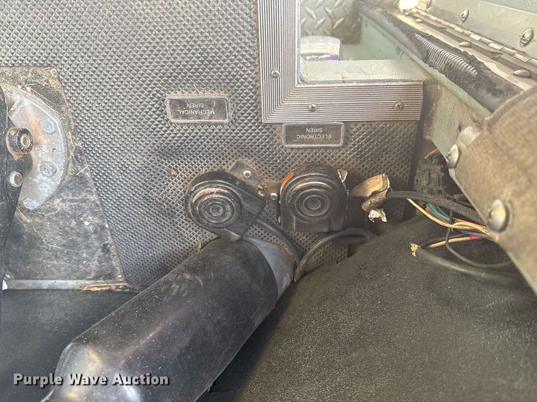 image for item DO7600 2000 Pierce Telesquirt ladder fire truck