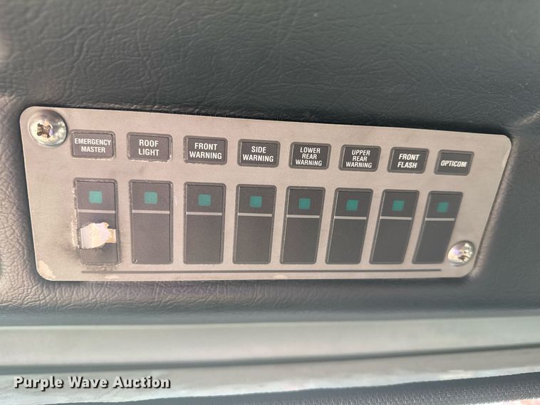 image for item DO7600 2000 Pierce Telesquirt ladder fire truck