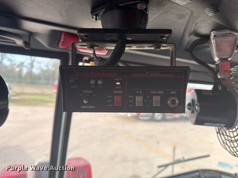 image for item DO7600 2000 Pierce Telesquirt ladder fire truck