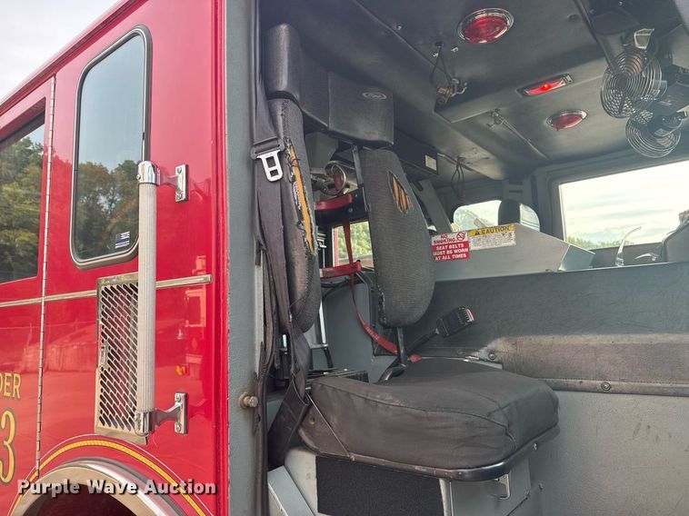 image for item DO7600 2000 Pierce Telesquirt ladder fire truck