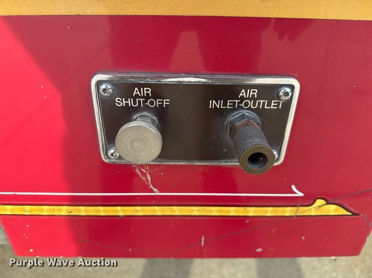 image for item DO7600 2000 Pierce Telesquirt ladder fire truck