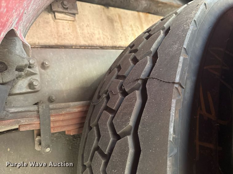 image for item DO7600 2000 Pierce Telesquirt ladder fire truck